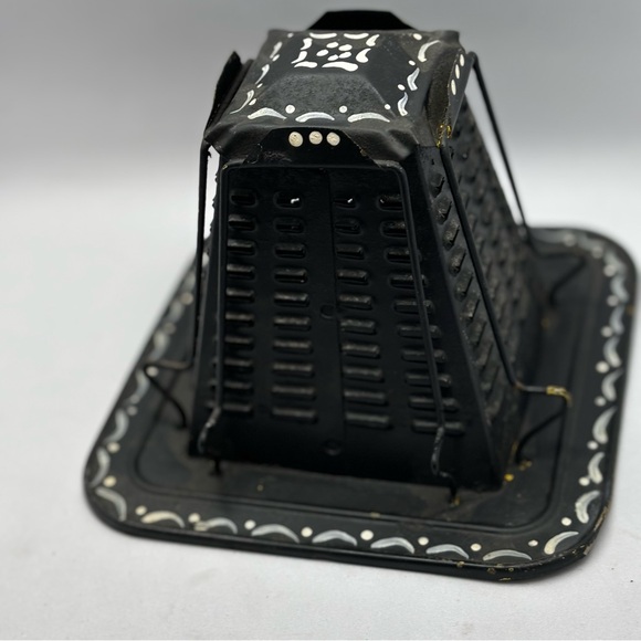 Vintage metal stovetop toaster/photo display - Picture 4 of 8